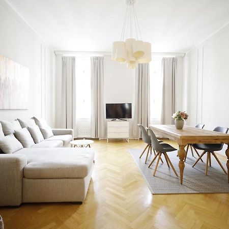 Heymi Apartments Karlsplatz Wien Exteriör bild