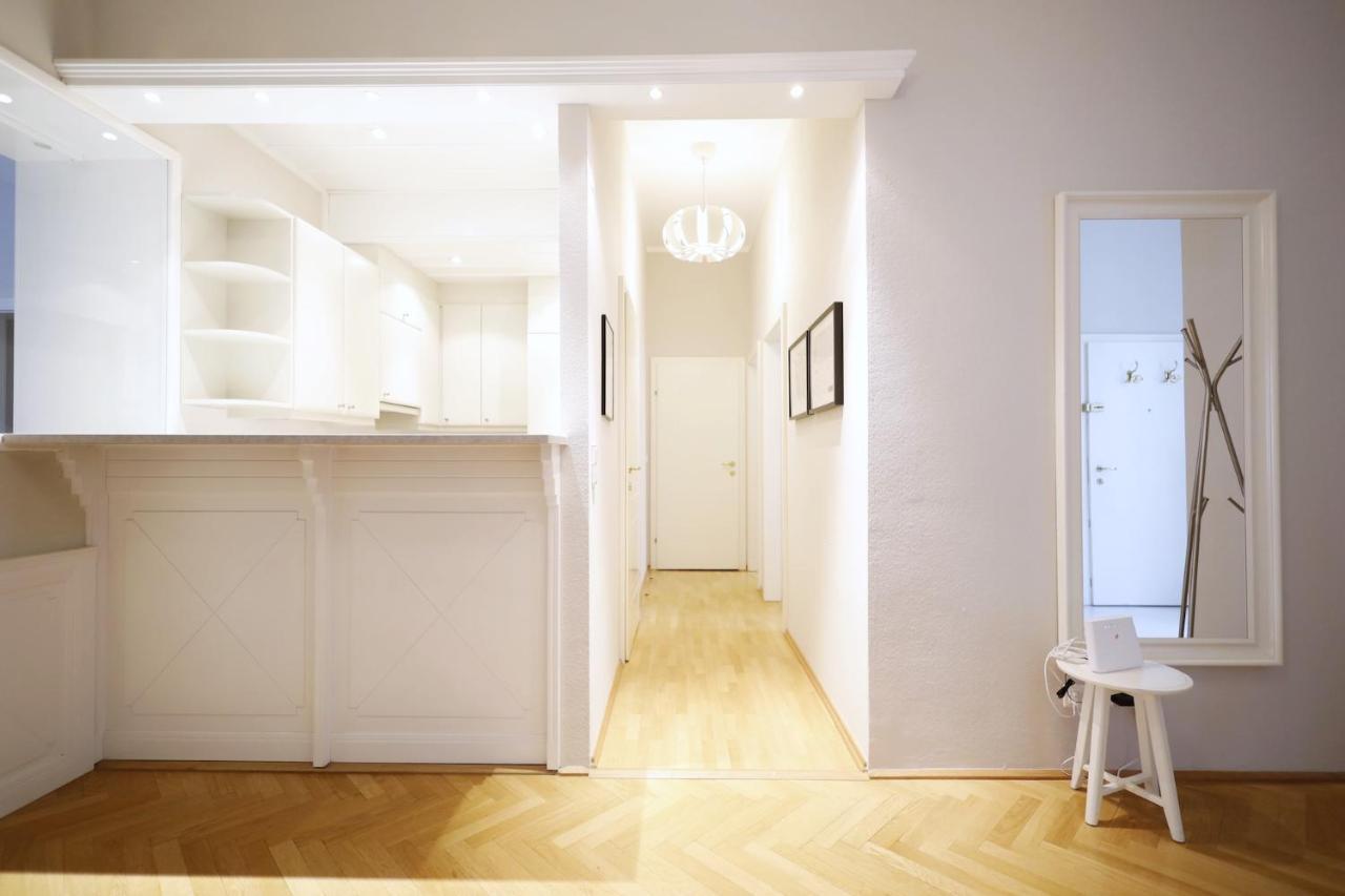 Heymi Apartments Karlsplatz Wien Exteriör bild