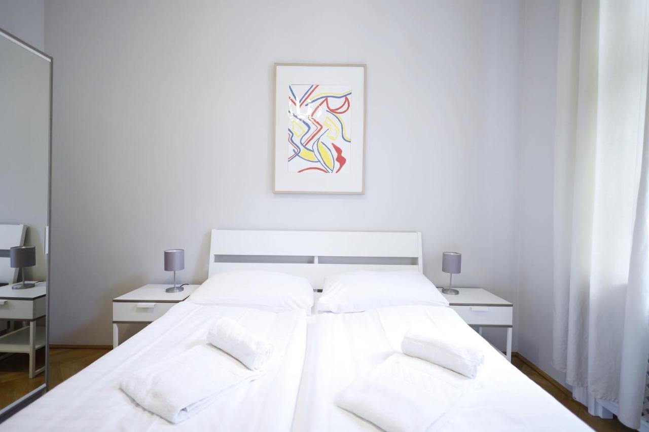Heymi Apartments Karlsplatz Wien Exteriör bild