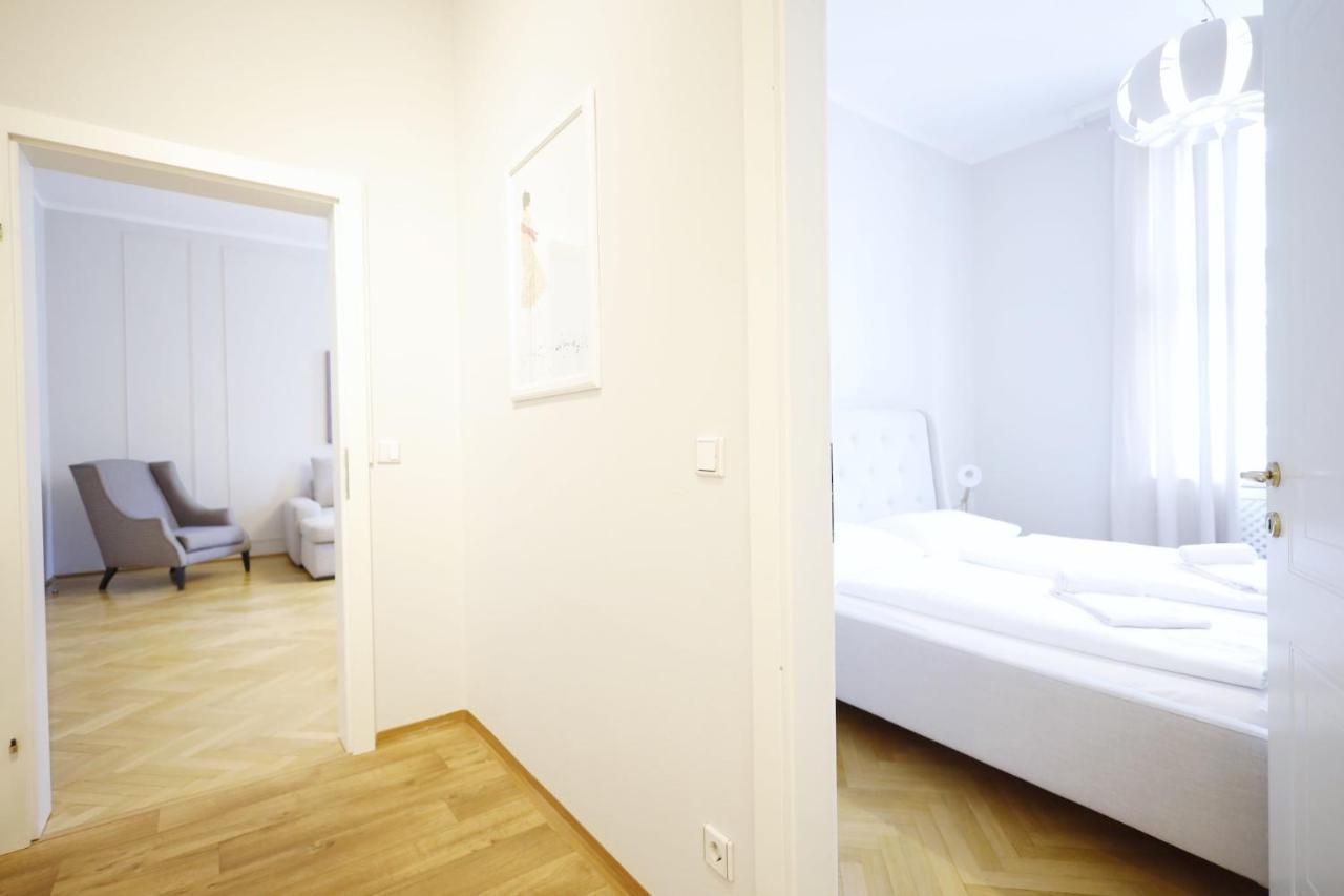 Heymi Apartments Karlsplatz Wien Exteriör bild